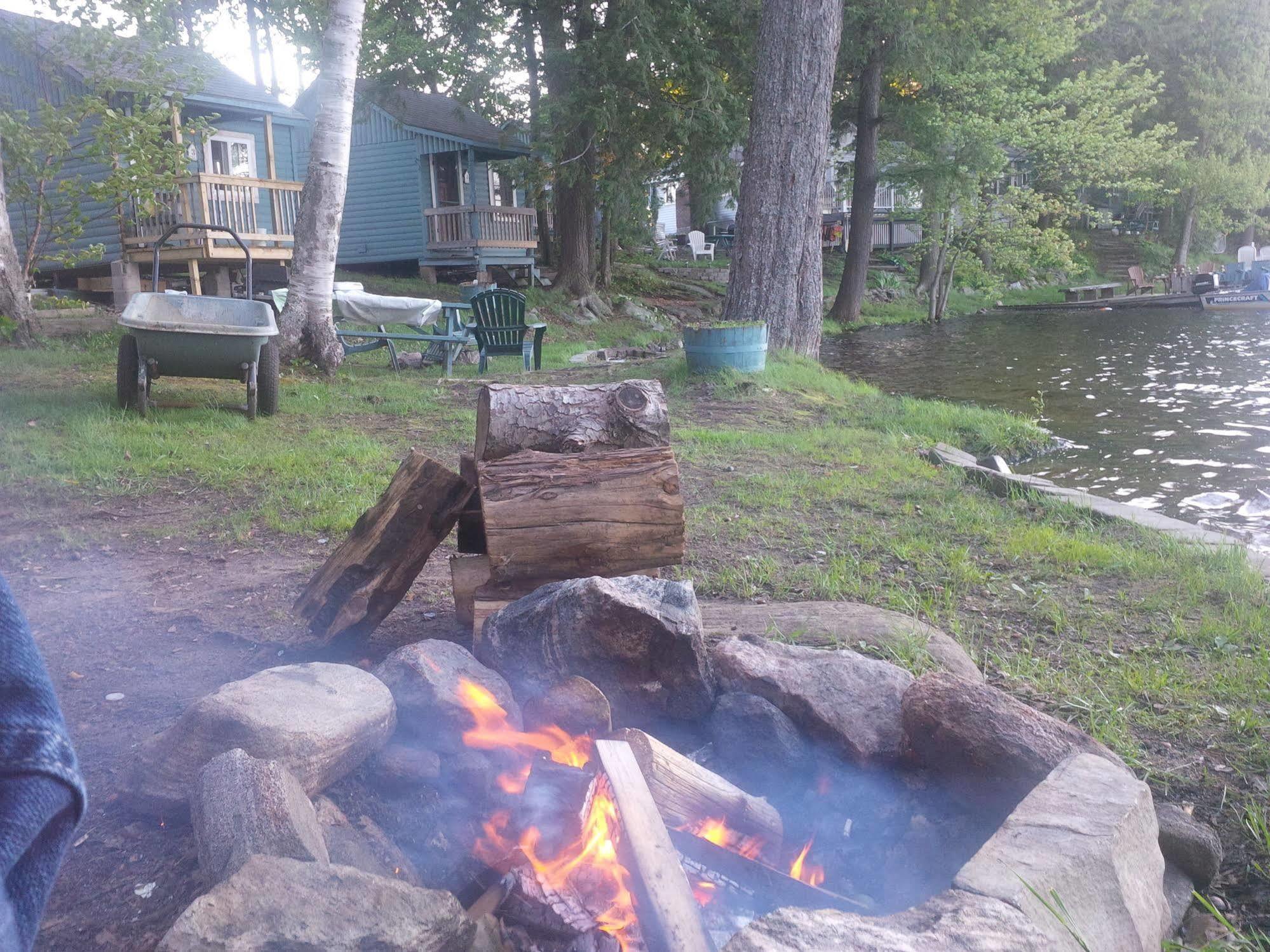Black Lake Cabins Torrance Zewnętrze zdjęcie